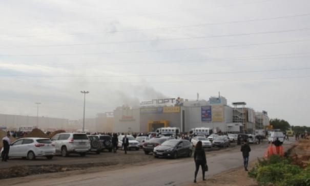 Пламя охватило второй этаж