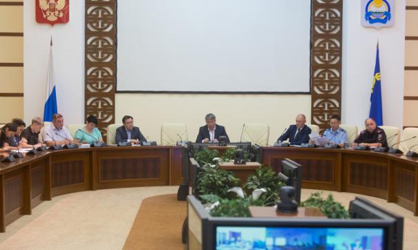 Алексей Цыденов провел совещание по проблемам лесопользования с общественниками в правительстве республики
