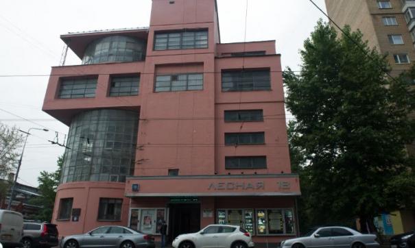 Здание Дома культуры имени Зуева на улице Лесная в Москве – видный объект эпохи конструктивизма