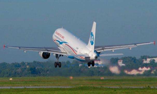 В Якутске пассажирский лайнер SSJ-100 выкатился за полосу при посадке