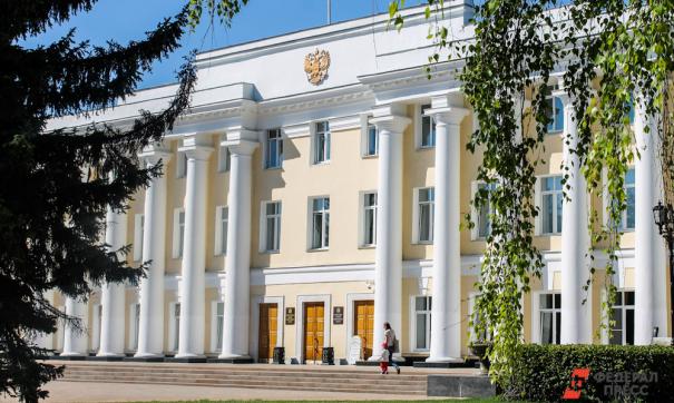 Он подал заявление об уходе по собственному желанию