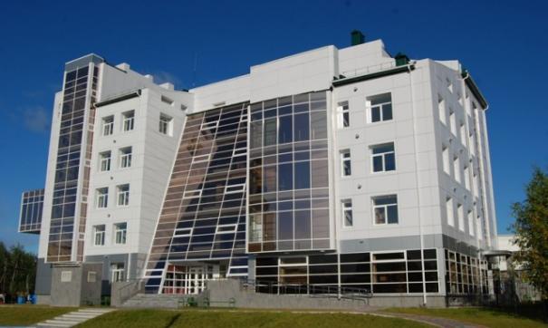 Охранник городской больницы Югорска оставил пациентов на улице в 33-градусный мороз.