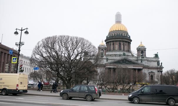 Смольный потратил около трех миллионов на рекламную кампанию с ошибкой