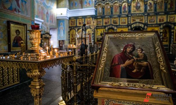 В монастыре Ленобласти вор украл ювелирные украшения с иконы