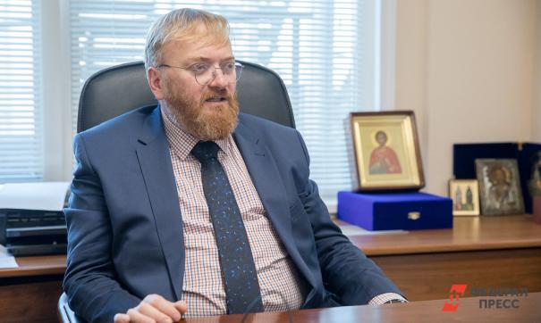 «Честь мундира» не позволит чиновникам вести себя неподобающим образом