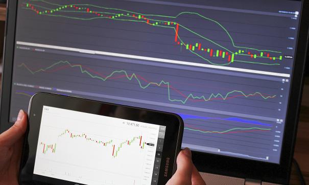 Антипинский НПЗ приступил к реализации автомобильных бензинов на бирже