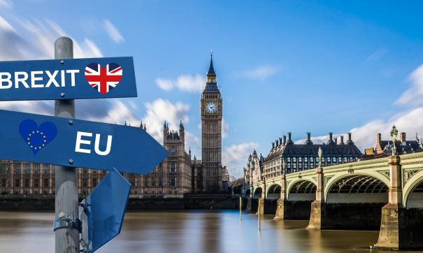 Голосование по Brexit провалено. Оппозиция требует отставки кабинета Терезы Мэй.