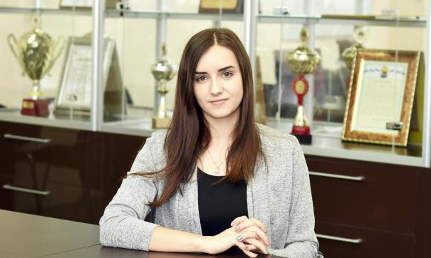 Сейчас она работает старшим специалистом сектора подстанций и высоковольтных линий