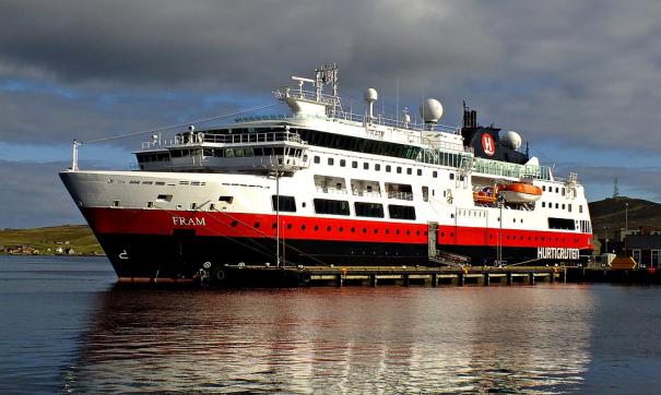 На борту потерявшего ход лайнера Viking Sky есть россияне