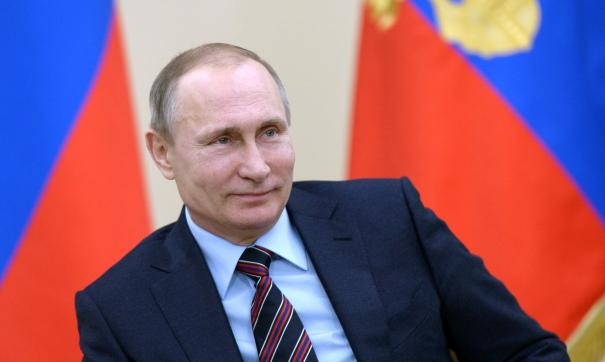 Похожие шахматы, о которых говорится в объявлении, есть у президента России