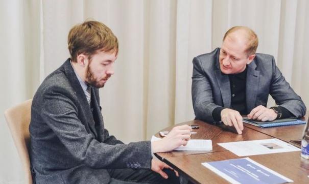 Виталия Иванова (справа) отправили на новый фронт работы в Северный Кавказ