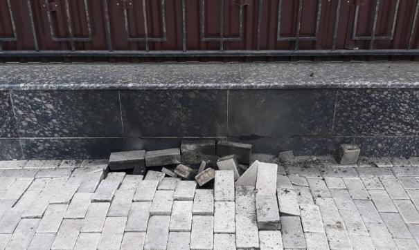 Под землей взорвался высоковольтный кабель