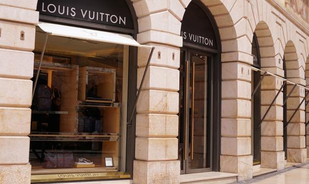 Louis Vuitton остается мировым лидером в сегменте люкс