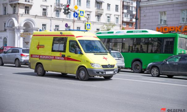 Лежавшего на земле мальчика обнаружили прохожие