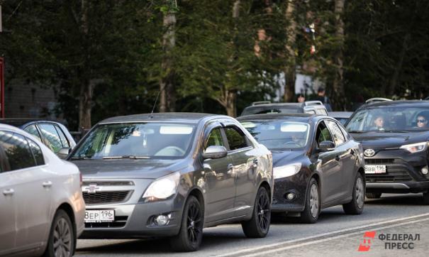 Эксперт опроверг слухи о грядущем запрете праворульных авто