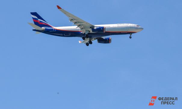 В аэропорту Сургута Boeing-737 готовится к экстренной посадке