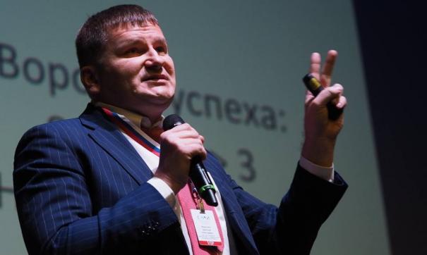 Дмитрий Федечкин переходит из правительства в бизнес-структуру. По крайней мере, на ближайшие три года...