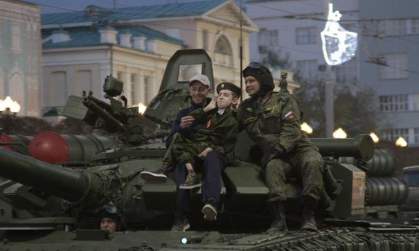 Мечту особенного ребенка исполнили военные ЦВО в Екатеринбурге