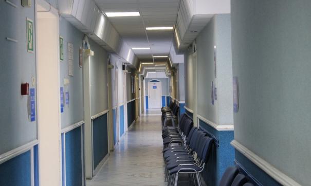 Женщина требует наказать медсестру