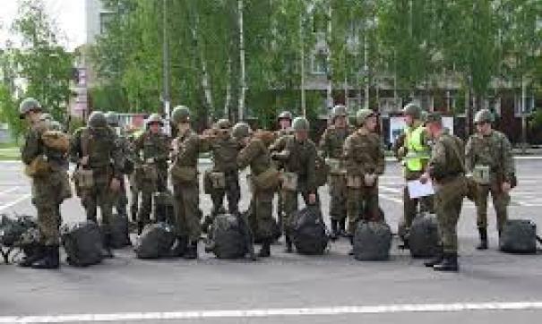 Если призывники не хотят служить, пусть платят в бюджет, предлагает депутат