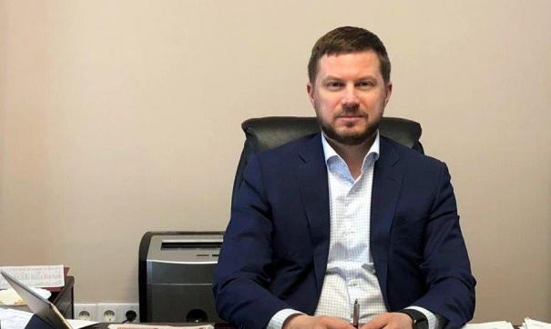 До последнего времени он работал в статусе и.о. руководителя фонда