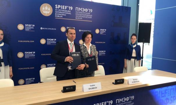 Глава региона сегодня работает в Санкт-Петербурге