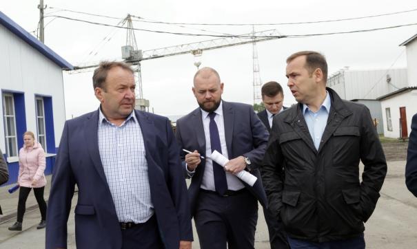 Вадим Шумков с рабочем визитом посетил школу, детский сад и завод