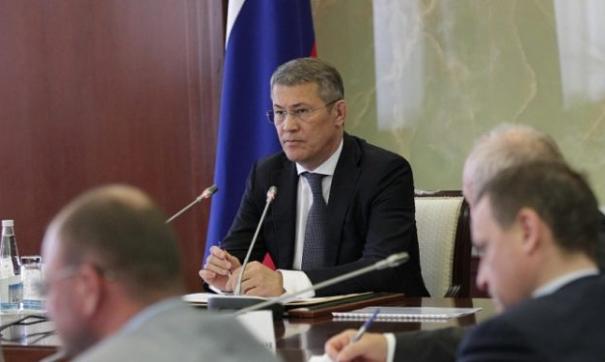 Хабиров вручил Назарову грамоту