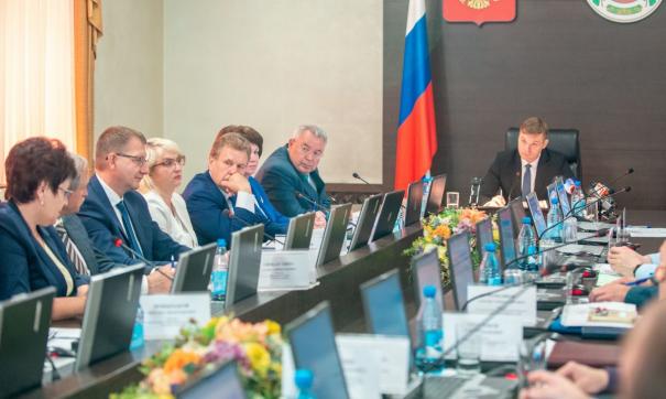Так ли уж нужна администрация губернатору?