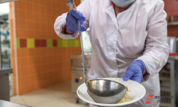 В летнем лагере нарушали СанПин и нормы хранения продуктов