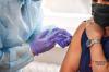 Ученые оценили эффективность вакцин от новых штаммов коронавируса