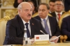 Лукашенко упрекнул белорусов в желании одеваться лучше, чем он