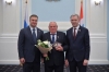 Омский губернатор Хоценко вручил награды депутатам заксобрания