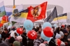 Десятки тысяч человек на Урале унесли частицу Благодатного огня в свои дома