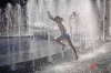 Калининградцы в жару не реагируют на призыв властей не купаться в фонтанах