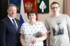Волошко вручил ноутбук выпускнику из Приморья, сдавшему ЕГЭ на 294 балла