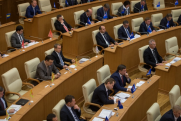 Свердловские депутаты заработали сотни тысяч на аренде собственных приемных