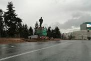 «Они били гранит молотком». В Челябинске провели экспертизу памятника Ленину
