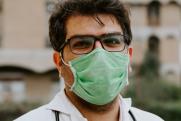 Ученые разработали умную маску, способную обнаружить признаки коронавируса