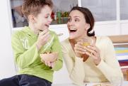 Как нельзя кормить детей: ответ педиатра