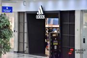Магазины Adidas закрылись в Приморье