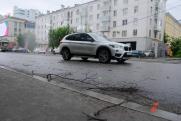 В Челябинске сорвавшаяся крыша повредила 26 машин
