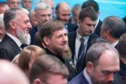 Кадыров показал новую отправку добровольцев на Украину