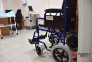 В Новосибирске инвалид-колясочник месяцами не может выйти из квартиры