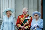 Елизавету II поздравили с юбилеем группа Queen и медвежонок Паддингтон