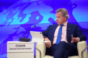 Сенатор Пушков оценил слова главы ВТБ о новой холодной войне