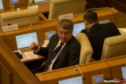Свердловский депутат попал под санкции: «Скатаем в трубочку и забьем в одно место»