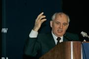 «На него упал вес диктаторской власти»: политологи – о Михаиле Горбачеве