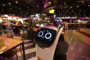 В Челябинске появился робот-официант