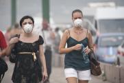 Москвичей предупредили об опасности смога для глаз